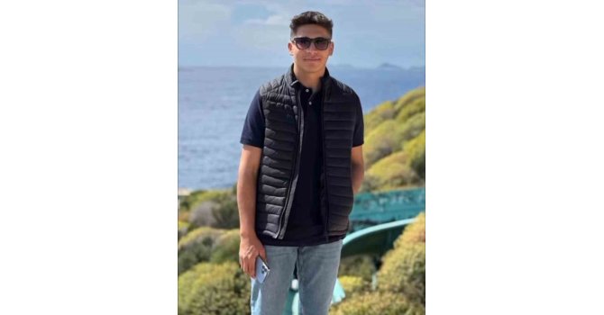 Alanya’da balkondan düşen genç hayatını kaybetti