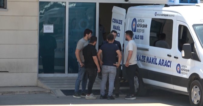 Ağabeyi tarafından 14 bıçak darbesi ile öldürülen genç kızın cenazesi teslim alındı