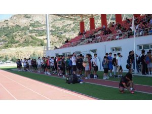 Isparta32spor seçmelerine ilk gün 300’e yakın genç katıldı