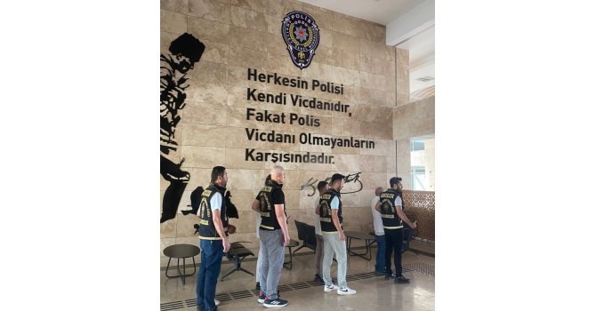 Tapuda sahte kimlikle satış girişimi: 4 kişi tutuklandı