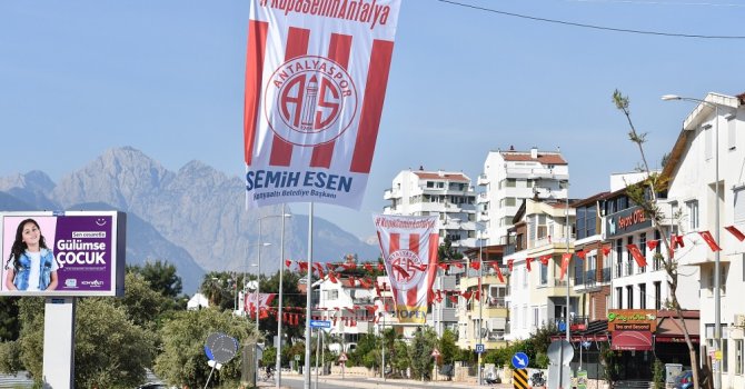 Başkan Esen’den Antalyaspor’a bayrak desteği