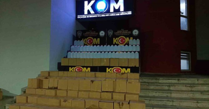 Adana’da 1 ton 690 litre kaçak etil alkol ele geçirildi