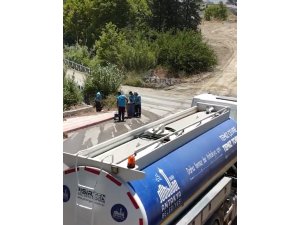 Antakya’da yangından etkilenen bölgelerde hummalı temizlik çalışması