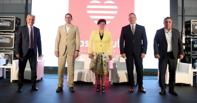 Başkan Uysal, “Antalya sihirli bir yer”