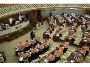 Antalya Büyükşehir Belediye Meclisi, Böcek’in tutuklanmasının ardından ilk kez toplandı