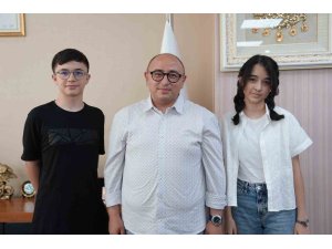 Erdemli Belediyesi Kurs Merkezi  LGS’de iki Türkiye birincisi çıkardı