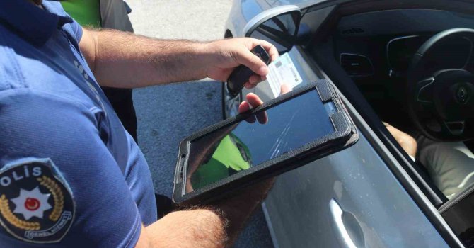 Burdur’da asayiş uygulamalarında 2 haftada 39 aranan şahıs yakalandı