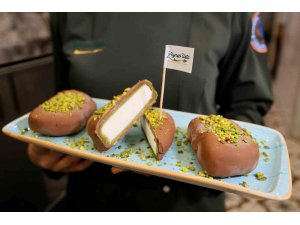 Kilosu bin lira olan bu dondurma sıcak havada yok satıyor