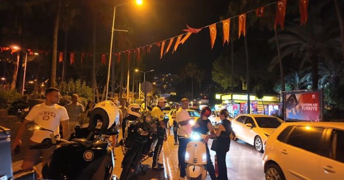 Alanya’da denetimlerde 2 bin 140 sürücü ve yolcuya cezai işlem uygulandı