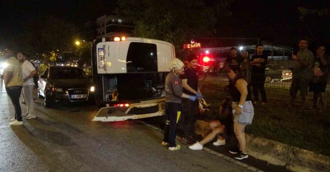 Devrilen minibüsten burunları bile kanamadan çıktılar