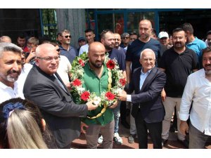 Kırkpınar Başpehlivanı Orhan Okulu baba ocağında coşku ile karşılandı