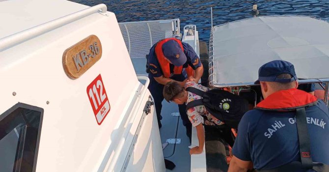 Kaş’ta 21 düzensiz göçmen ve 1 organizatör yakalandı