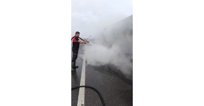 Osmaniye’de asfalt yüklü tankerde çıkan yangın söndürüldü