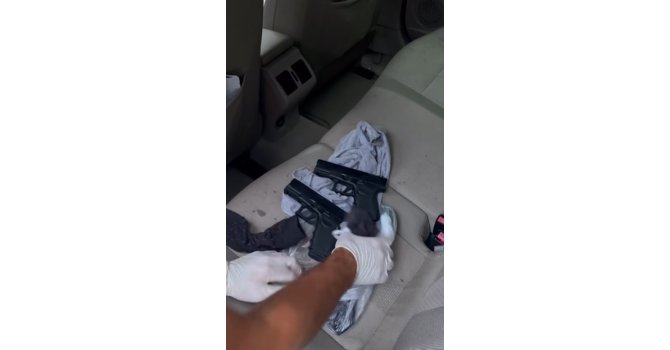 Isparta’da durdurulan bir araçta 3 ruhsatsız tabanca ele geçirildi