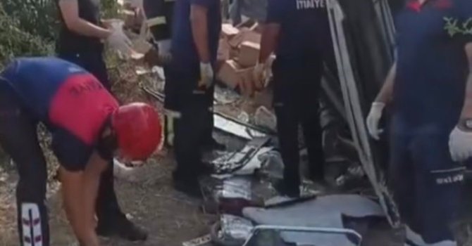 Osmaniye’de devrilen tırın sürücüsü yaralandı