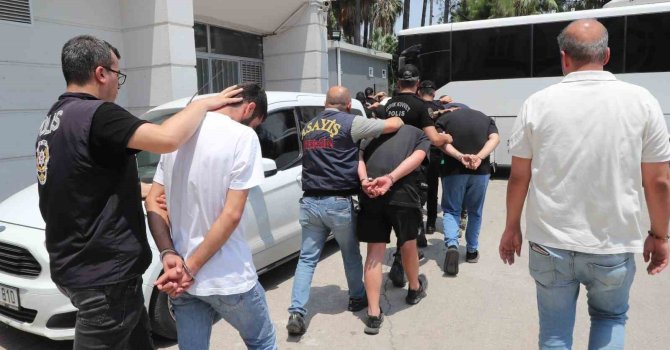 Mersin’de restoranda müzik kavgasının şüphelileri tutuklandı