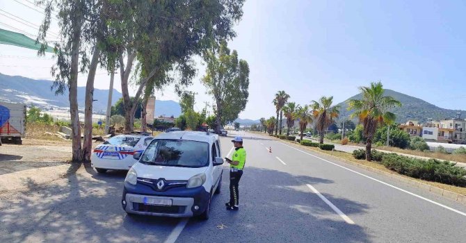 Antalya’da 1 haftada 57 bin araç denetlendi, 16 bin sürücüye ceza