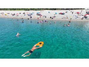 Konyaaltı Sahili’nde İnsansız Robot Cankurtaran iş başında