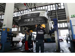 Mersin’de belediye araçları kendi atölyelerinde onarılıyor