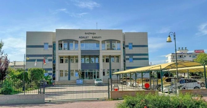 FETÖ’ye finansman sağlayan kadın tutuklandı