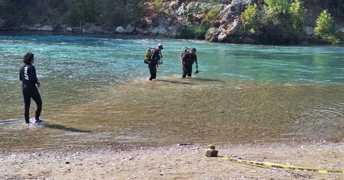 Irmağa düşen topu almak isterken akıntıya kapılan lise öğrencisinden acı haber