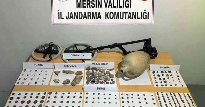 Mersin’de tarihi eser operasyonu: 653 parça obje ele geçirildi