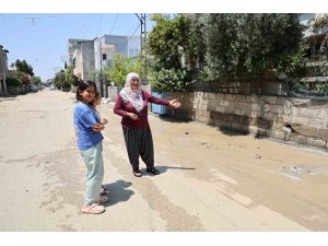 Üç günde ikinci kez su borusu patladı, mahalle sular altında kaldı