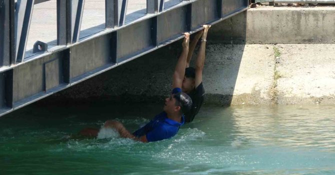 Boğulmak üzere olan çocuğu inşaat işçisi kurtardı