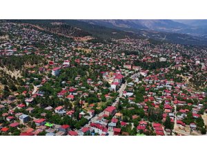 20 bin kişinin yaşadığı yaylada, sıcak nedeniyle nüfus 450 bine ulaştı