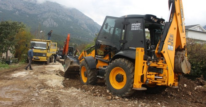 Kemer Kuzdere’de yeni hat çalışması