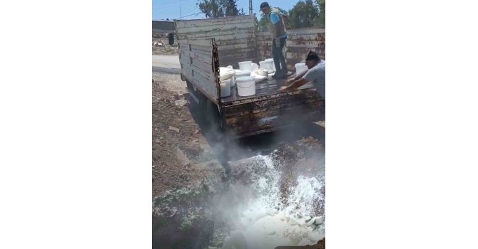 Mide bulandıran şartlarda üretilen yarım ton süt ve süt ürünü imha edildi