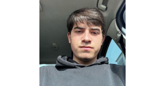 Otomobille çarpışan motosiklet sürücüsü hayatını kaybetti