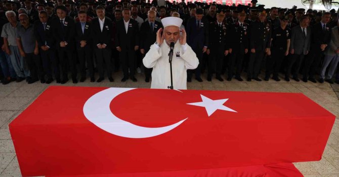 Şehit Jandarma Uzman Çavuş Yıldırım, Adana’da son yolculuğuna uğurlandı