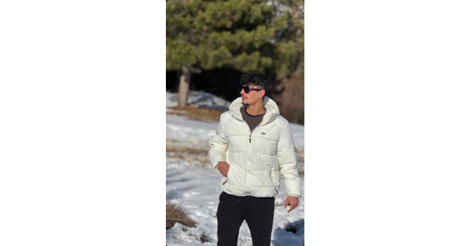 Otomobille çarpışan motosikletli genç hayatını kaybetti