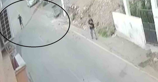 Dayısını vurduktan sonra sokak ortasında kafasına sıktı