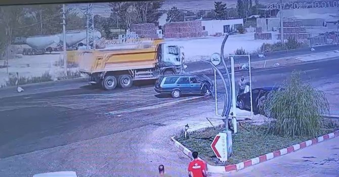 Kazada ağır yaralanan kadından acı haber