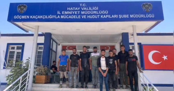 Otomobille göçmen kaçıran 3 şahıs tutuklandı