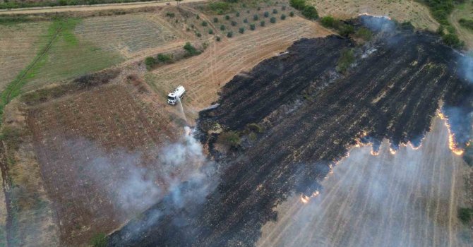 Osmaniye’de anız yangını dron ile görüntülendi
