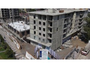 Osmaniye’de rezerv alanda binalar yükseliyor