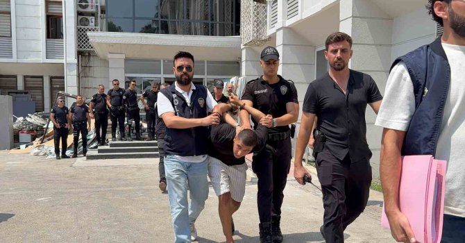 Mersin’de anne-kızı öldüren zanlı yakalandı