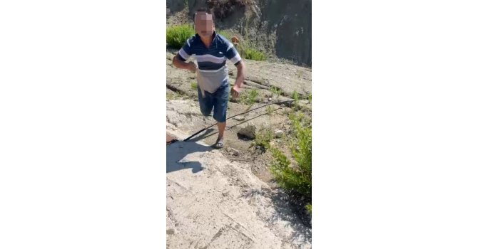 Depodan izinsiz su çekimini denetleyen personelin burnunu kırdı