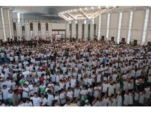 Hatay’da 1500 kuran kursu öğrencisi camide buluştu