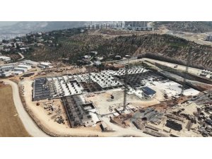 İskenderun’da sismik izolatör sistemli 600 yataklı devlet hastanenin inşası hızla sürüyor