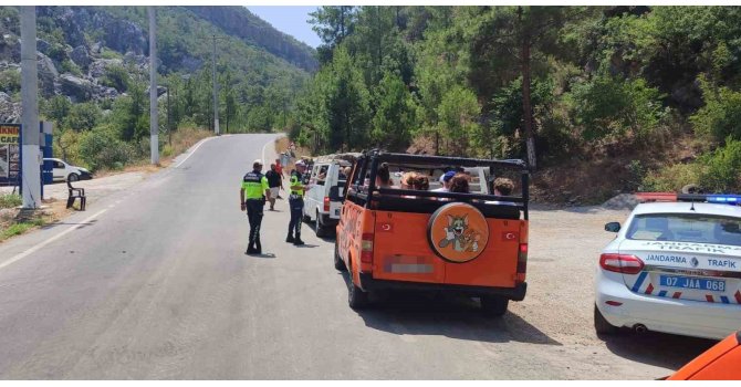 Alanya’da safari araçlarına yönelik denetimlerde 19 araca ceza kesildi