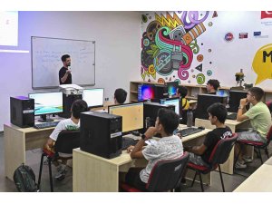 ASSİM’de robotik kodlama dersi ile teknolojiye ilk dokunuş