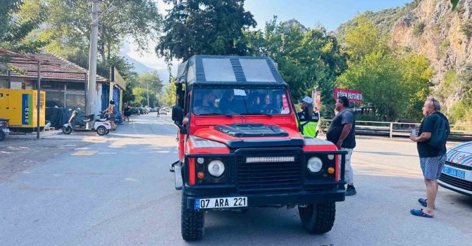 Antalya’da jandarmadan safari denetimi