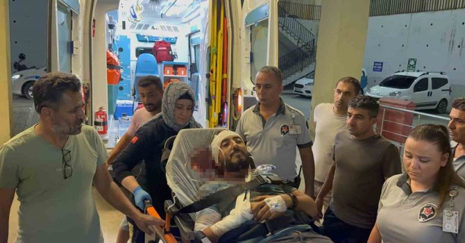 Orman yolu çalışmasında patlatılan dinamit işçiyi ağır yaraladı