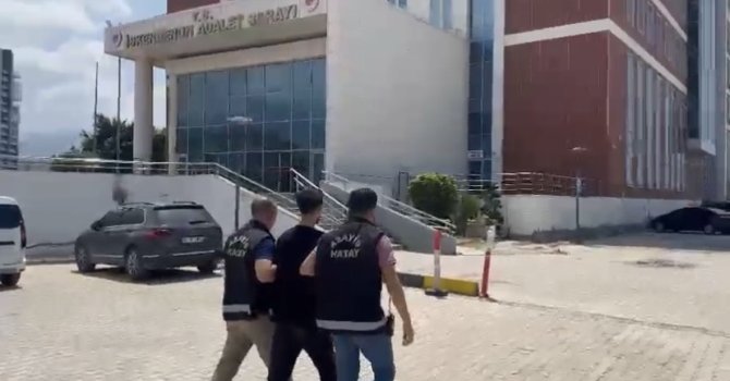 Hatay’da bıçaklı saldırgan saldırı şüphelisi suç aletiyle birlikte yakalandı