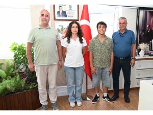 Kemer’de belediye destekli kurs öğrencileri ilçe birincisi oldu