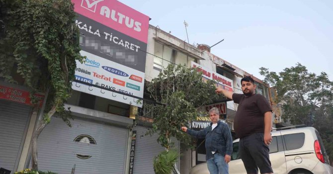 Beyaz eşya satın alma hayaliyle umutla bekleyen vatandaşların hayali bayinin kepenk açmamasıyla son buldu